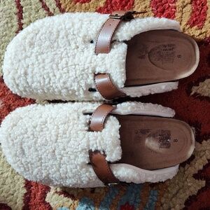 Time and Try ergonomic shoes with fleece size 8 never worn